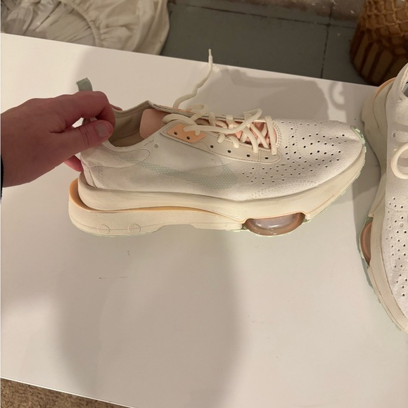 nike air zoom type cream